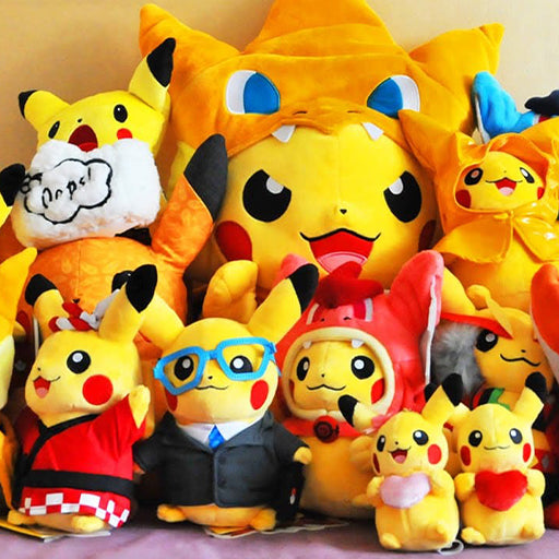 peluches y figuras anime